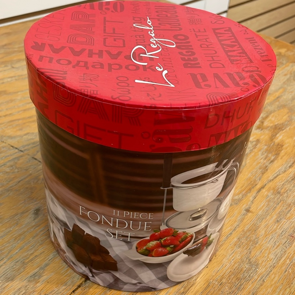 Le Regalo 11 piece fondue set